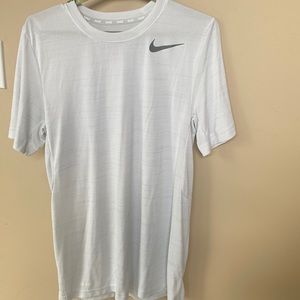 Nike mens T-shirt